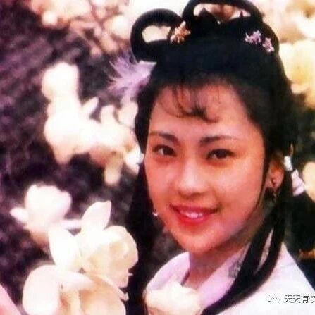 利智曾深爱着赌王,为何会在1999年转身嫁给李连杰?