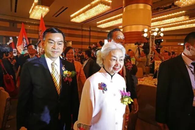 世界梁氏宗亲 woxingliangwozihao梁家宗亲您好!在阅读本文前,您可以点击上面的蓝色字体&ldquo;世界梁氏宗亲&rdquo;,再点击&ldquo;关注&rdquo;!...