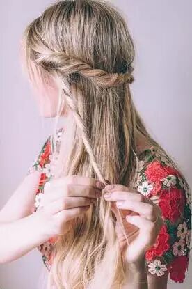 【美发】春之将至，用这款唯美发型迎来春意盎然的每一天吧~