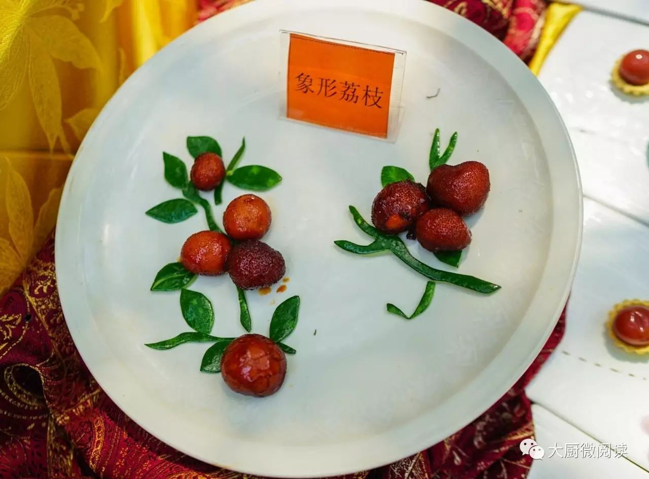 还有经过创新改良,更加迎合现代人消费需求的创意融合鲁菜,如 象形