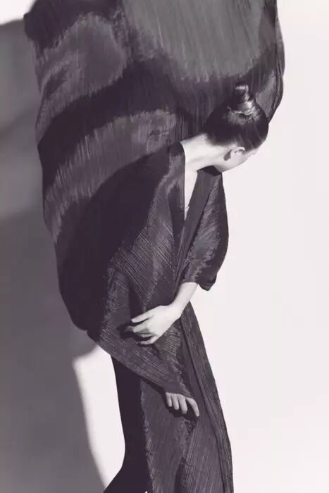 三宅一生——“他的设计不时髦，却让有品位的女士更迷人”