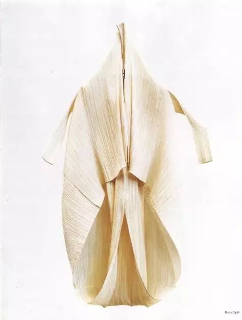 三宅一生——“他的设计不时髦，却让有品位的女士更迷人”