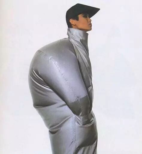 三宅一生——“他的设计不时髦，却让有品位的女士更迷人”