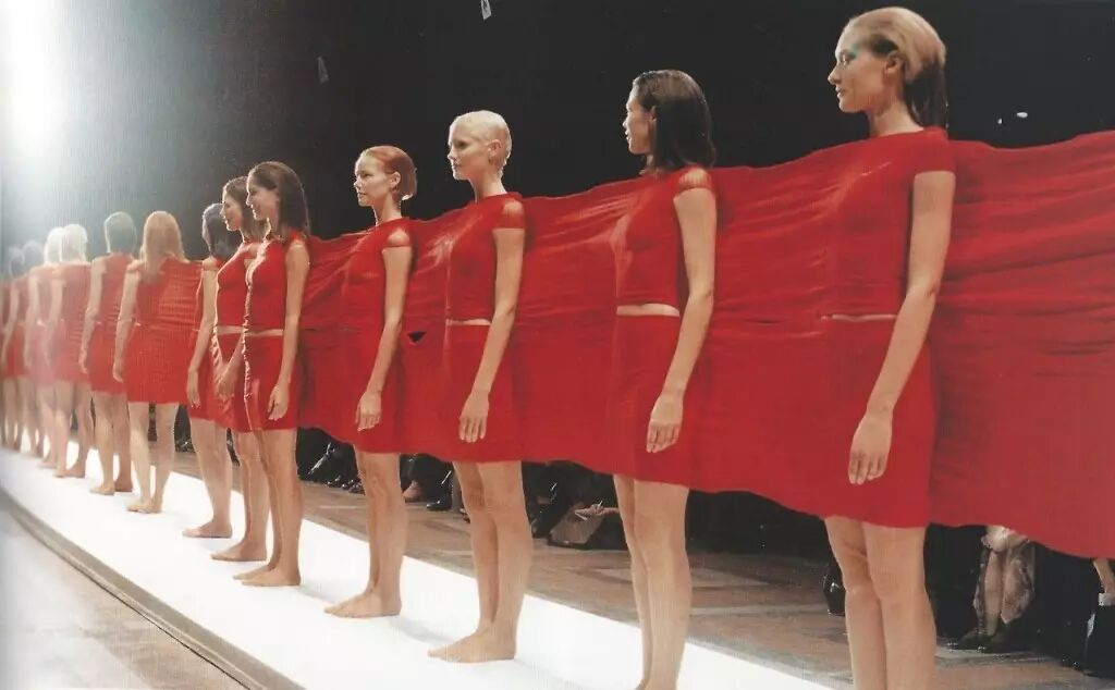 日本设计大师三宅一生：我的追求，与时髦无关