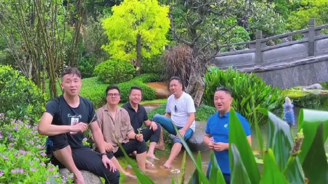 男声五重唱，唱出最美秋天！