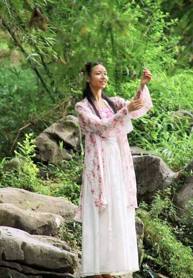 汉族人也有自己的传统服饰——汉服