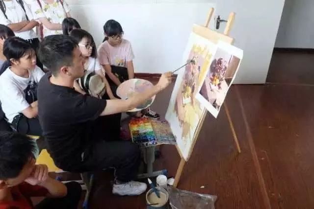 安徽师范大学教育集团新尹美术学校黄山博文校区成立啦!