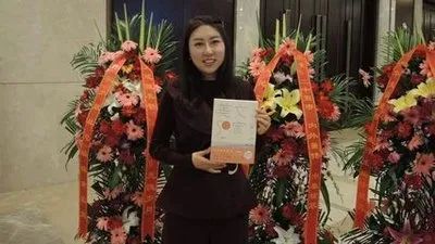 贾平凹的女儿被骂上热搜她的原罪根本不是文二代