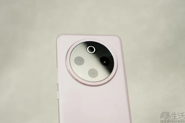 vivo Y300 Pro+评测：超大电池，国民手机新选择