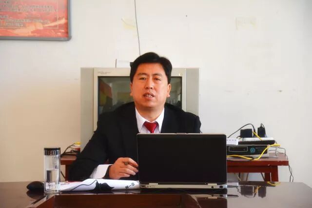 陕西黄龙法院院长白治斌深入基层宣讲党的十九大精神