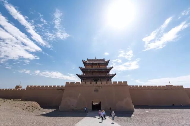 嘉峪关里面