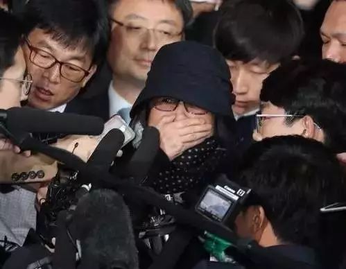 韩国总统朴槿惠闺蜜门事件中躺枪的娱乐圈明星
