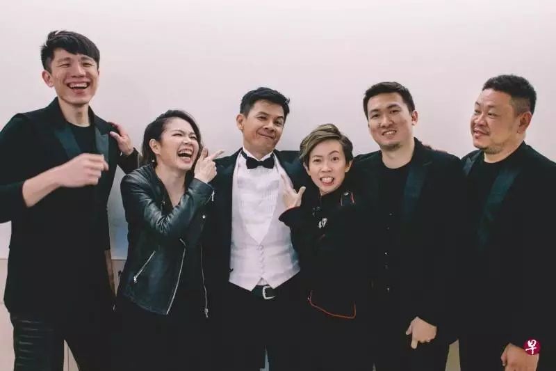 他是乐坛梁朝伟编曲界的四大天王之一和张学友一起走过春风秋雨