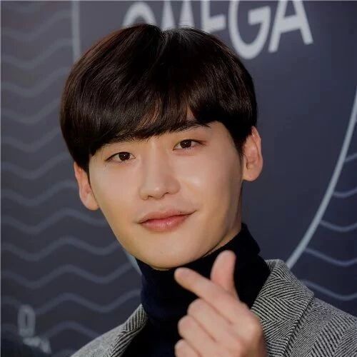 【11月4日韩娱资讯】林允儿 丁海寅 李钟硕 IU 宋旻浩 郑秀妍 V Key JENNIE