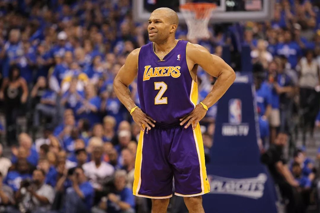 sport 费舍尔是湖人两连冠时期的主要控球后卫,虽然那时候的他已经