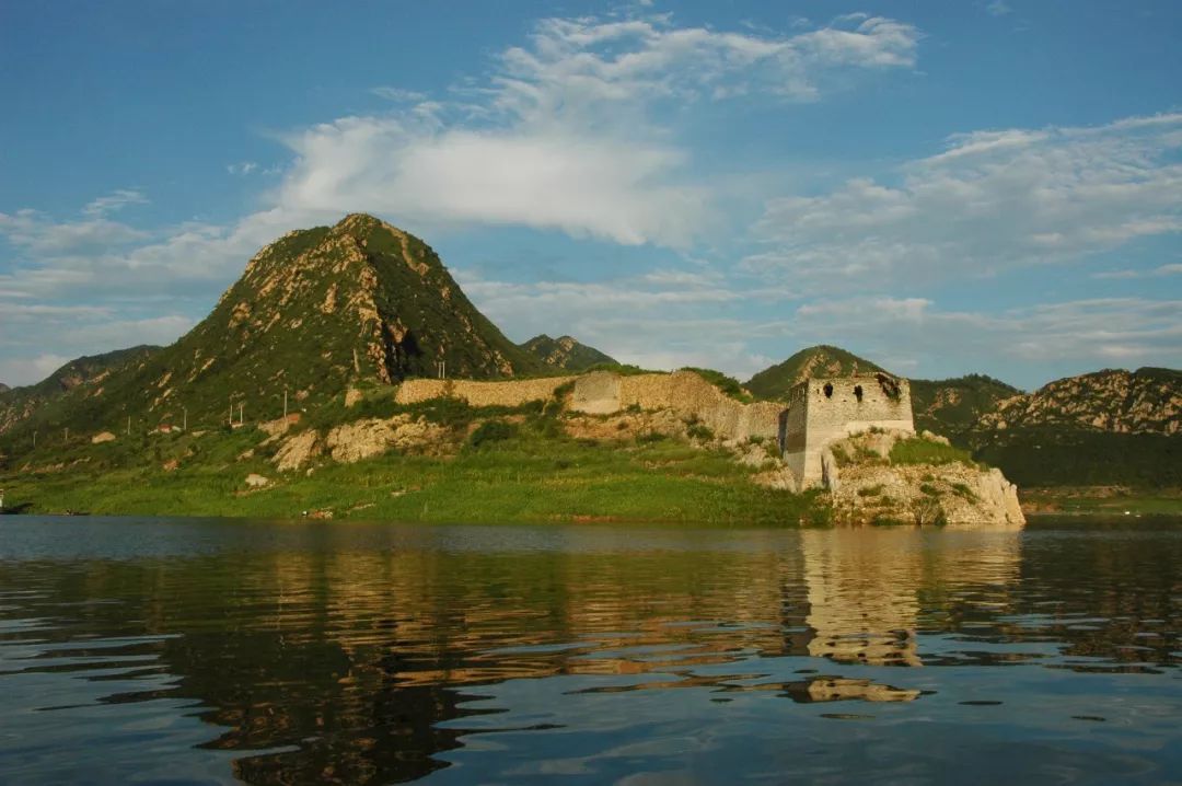 潘家口,喜峰口城堡在此地已有500多年的历史了.