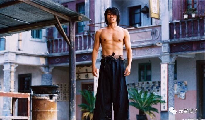 周星驰息影18年,为何突然出山演《功夫2》?王晶早就做出了解答