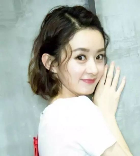 赵丽颖被吐槽气质太差?呵呵…时髦的小姐姐都爱"大妈卷"了!