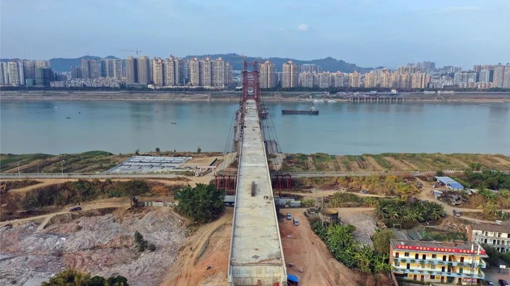 西江四桥南岸引桥合龙,航拍视频带你俯瞰风光_梧州新闻