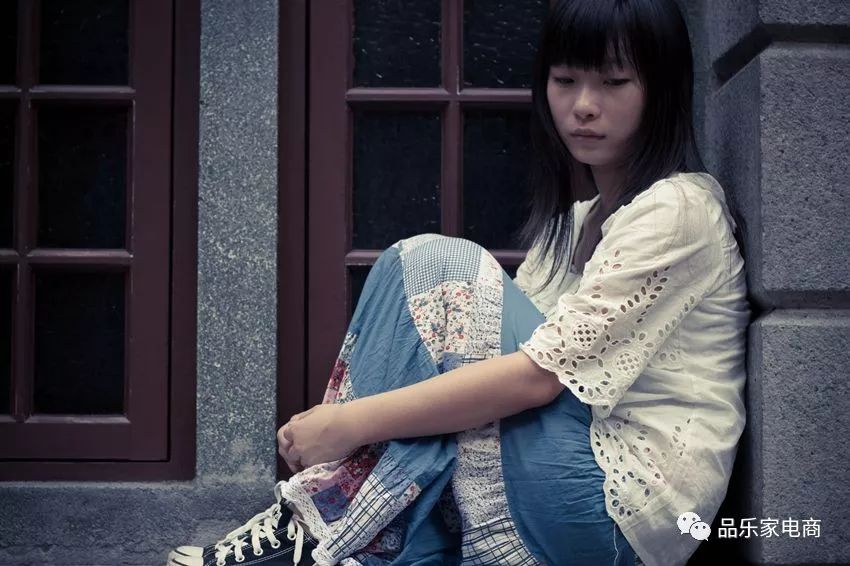 社会高二女生被强奸后遭二次抛弃双目失明双腿截肢