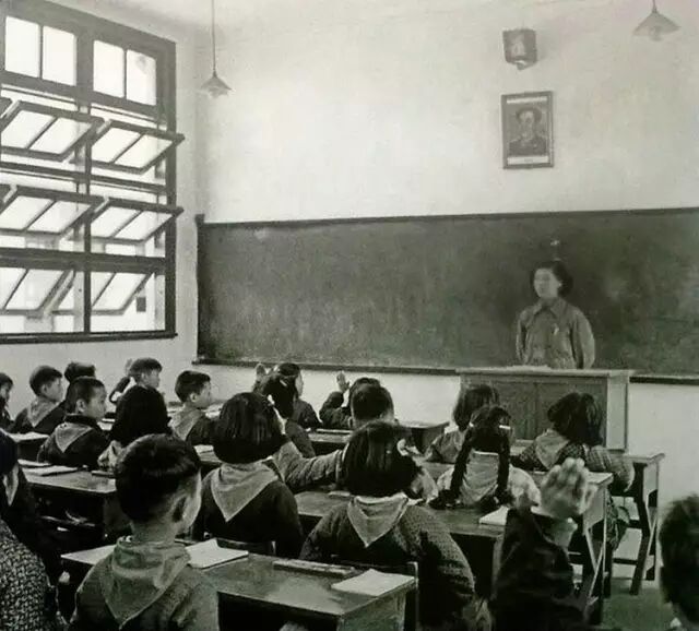 上世纪50年代曹杨新村第一小学教室