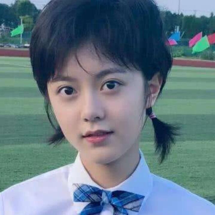 赵今麦长大了,00后小花开始崛起