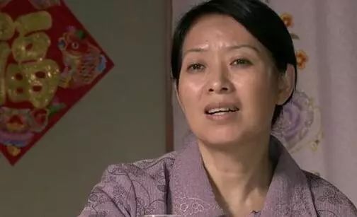筱素清从小就喜欢文艺,更加因为筱素清从初中的时候开始就爱上了
