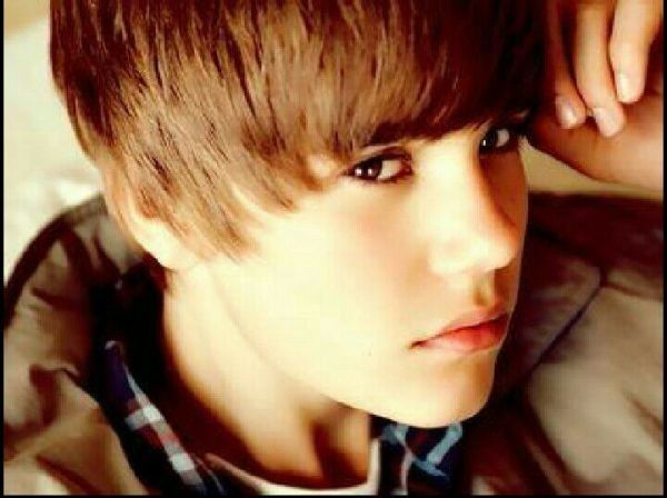 分析Justin Bieber的外貌!