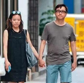 庾澄庆现任妻子步伊能静后尘?哈林显赫家世成婚姻最大阻碍?