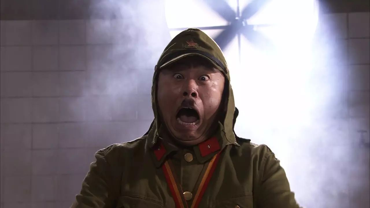我们看到战斗帽配帽垂的日本兵觉得滑稽可笑,人家自己却十分喜爱这"