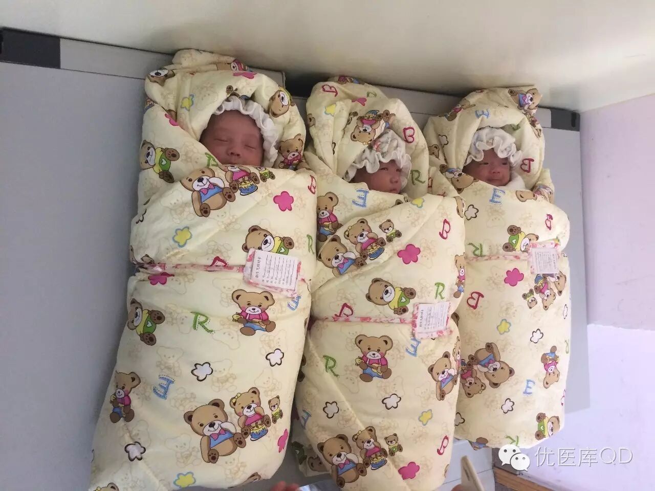 国内罕见!怀孕25周产下三胞胎,巴掌大“小虎队”均救治存活,而且很健康-怀孕期