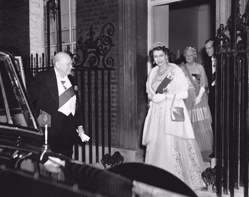 丘吉尔：当我们太娇惯，畜生便产生了