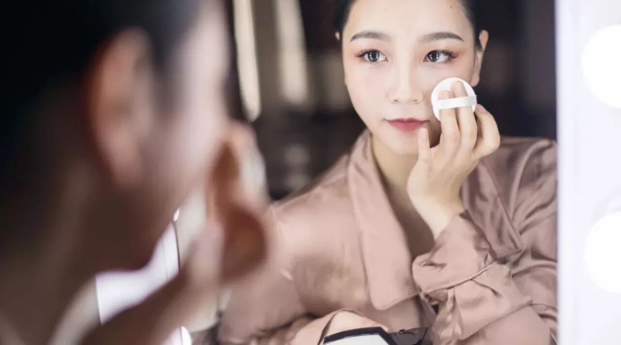 妆容灵感时刻 | 玫瑰色的你