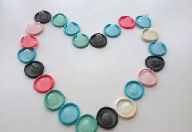 水溶性润滑剂 危害有多大避孕高潮两不误！水溶性润滑剂安全套你才知道吗？4