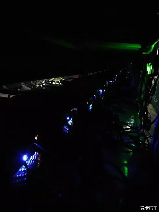 挖矿的矿工都赚疯了 揭秘川西地区的比特币超级矿山