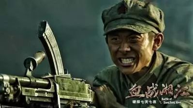 张一山这一跪,我给他跪了!《血战湘江》全家都可以看的电影