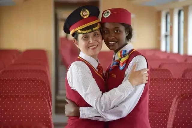 中国在非洲修建的铁路_非洲评论中国铁路_蒙内铁路 非洲网友评论