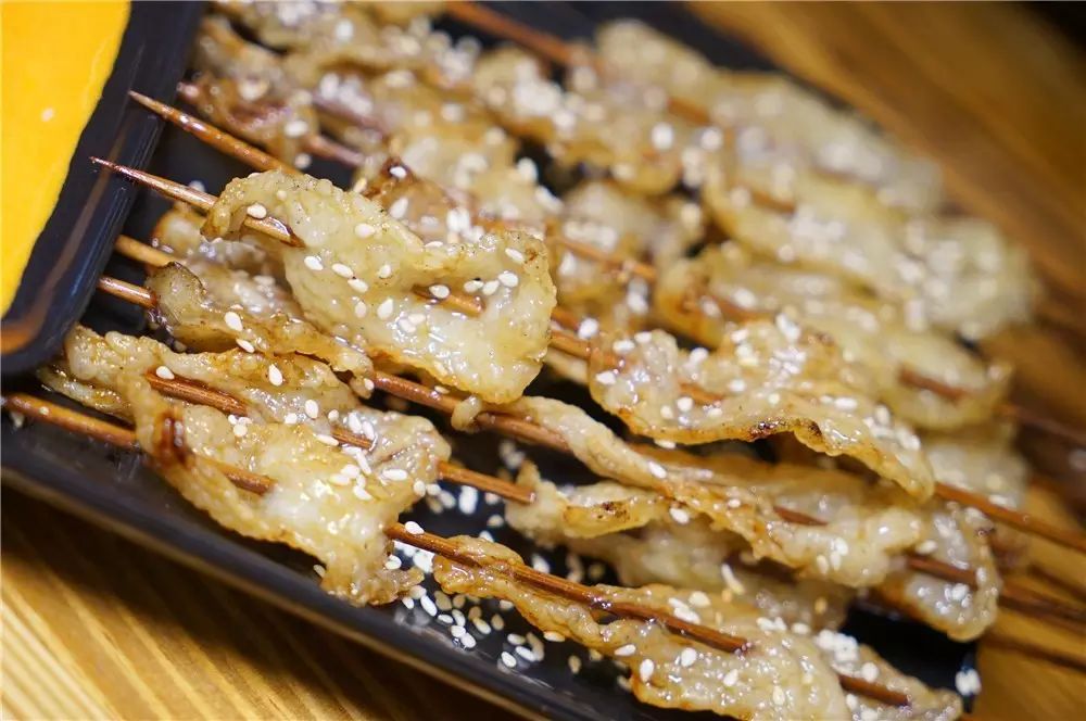 牛肉和wasabi系一种绝配cp关系 一般只有潮汕火锅遇到,估唔到可以烧烤