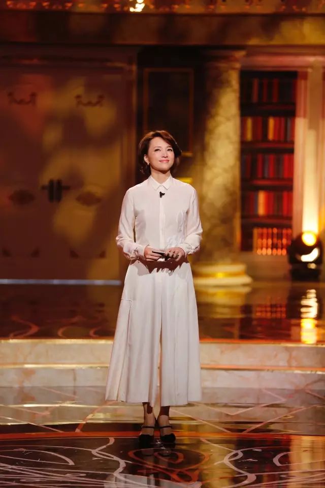 ♬《朗读者》:陪伴,是人性光辉迸发的奇迹