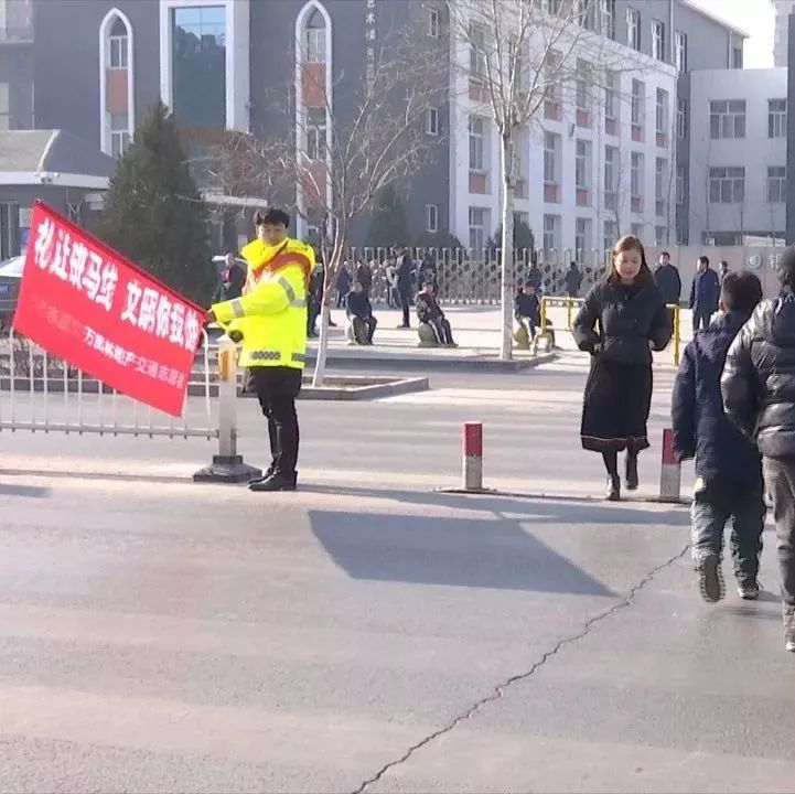 【鸿胜出警】银川街头出现一群＂小黄人＂ 原来他们是……