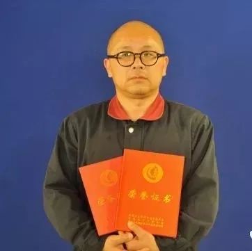 谢军:无偿献血20年乐当爱的奉献者