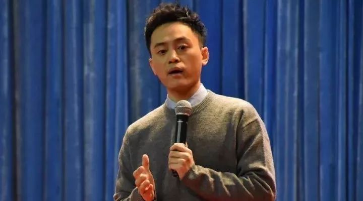 刘同东北林大签售,阵势赛过演唱会,告诉你为啥“死也要留在北京”