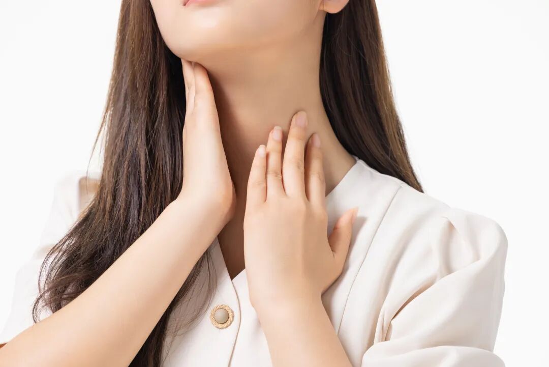姑娘，身体出现这些迹象，说明甲状腺出问题了！