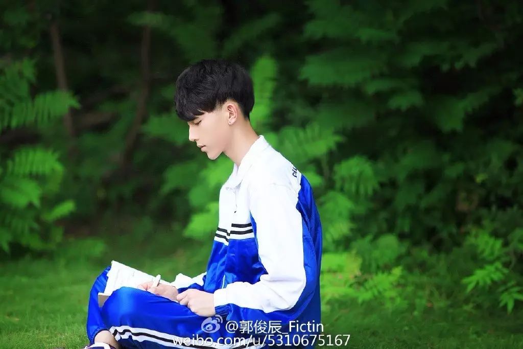 得,和女主还是非常投缘的吃货cp,这个角色还是给郭俊辰带来很多人气的