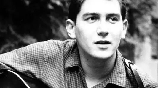 Phil Ochs:曾与Bob Dylan齐名的抗议民谣歌手