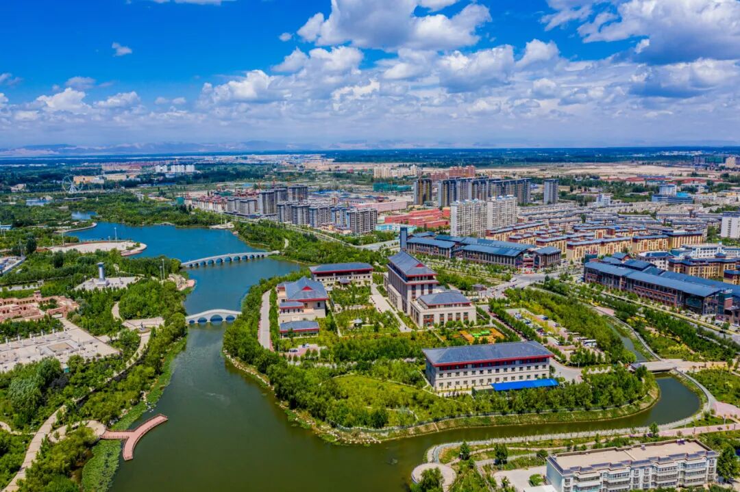 祝贺阿克苏市通过国家卫生城市复审