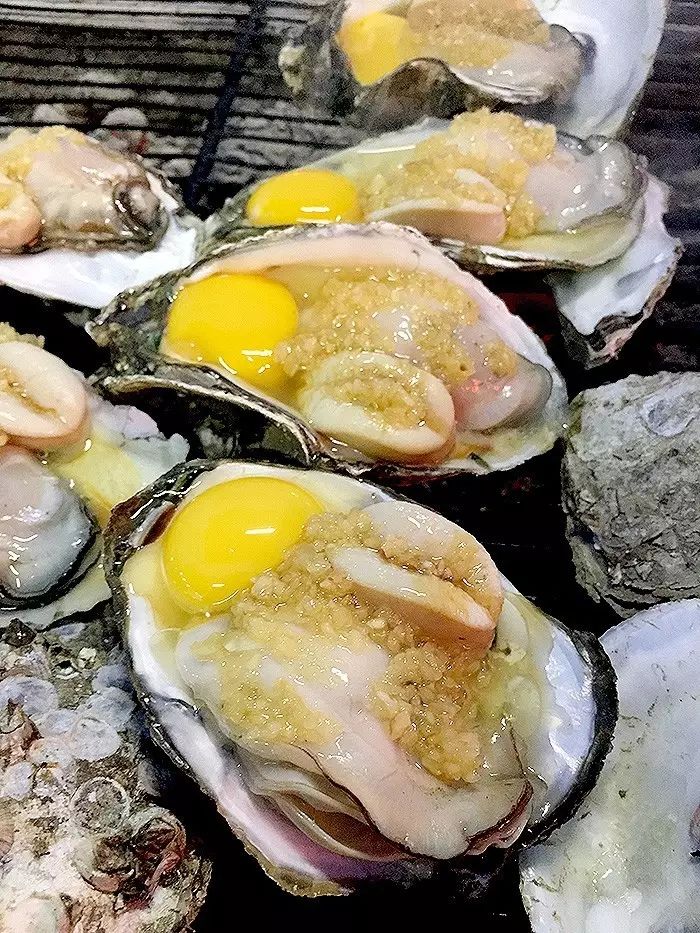 这简直就是要上天的节奏生蚝   鸡子   土鸡蛋炭 烤 鸡 子 蚝▼▼就