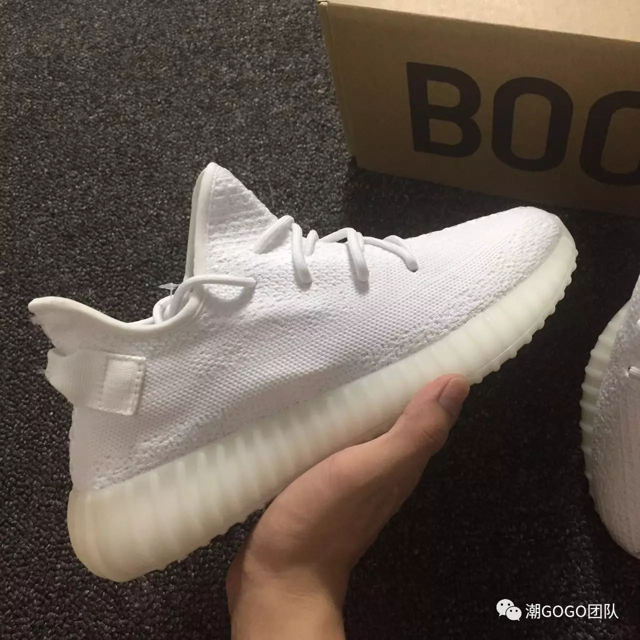 椰子350v2白斑马纯白今年最火两个配色献给你们