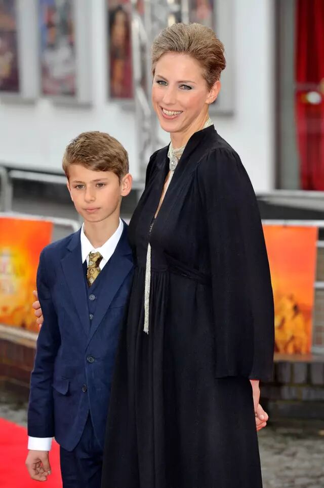 都说贝爷多牛X，在背后默默拍贝爷的人们更猛