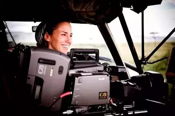 都说贝爷多牛X，在背后默默拍贝爷的人们更猛